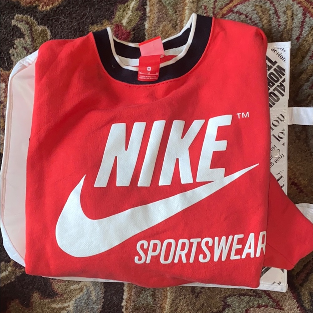 Brand new without tags Nike crew